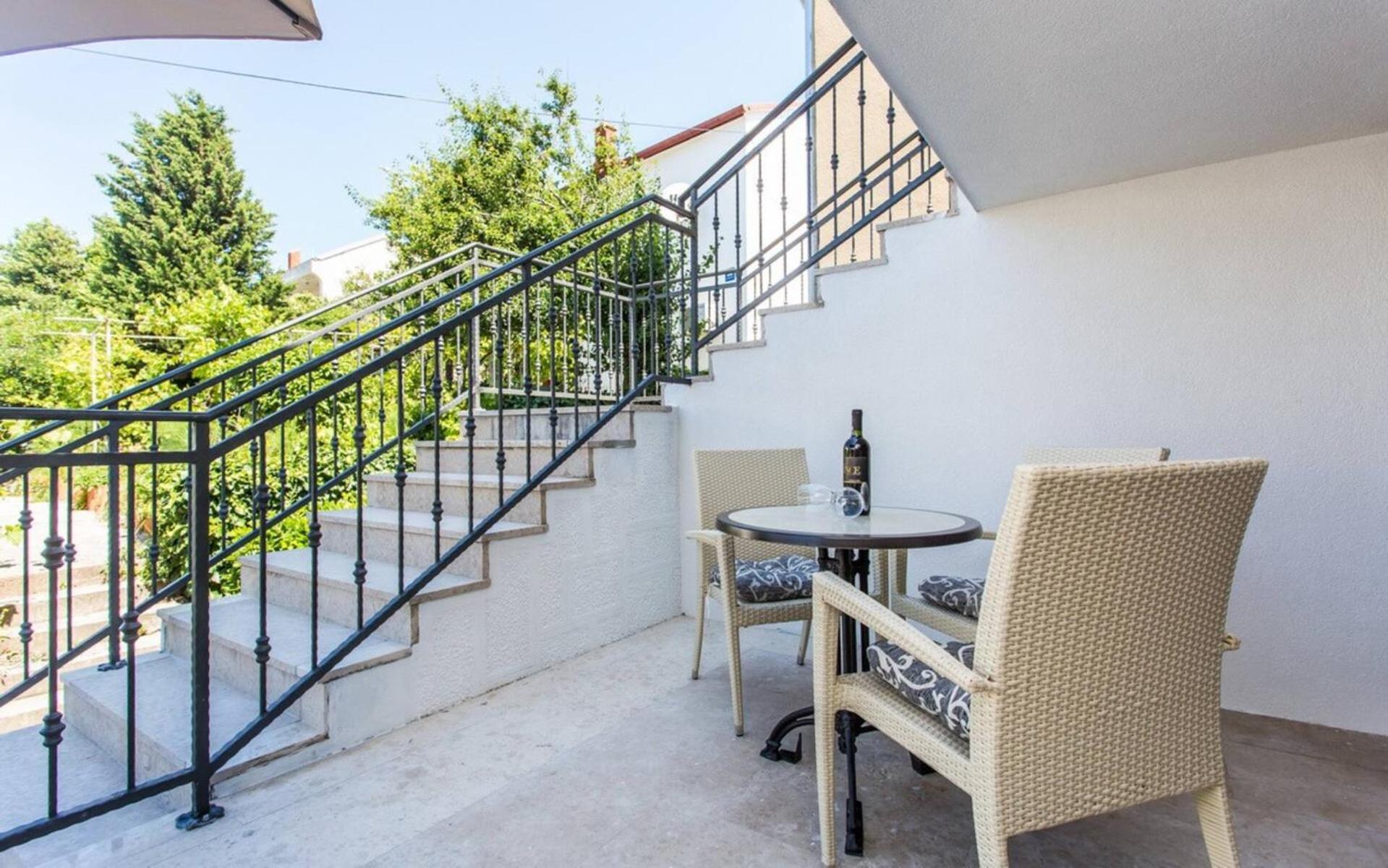 Apartments Bernardeta 1 Baška Exterior foto